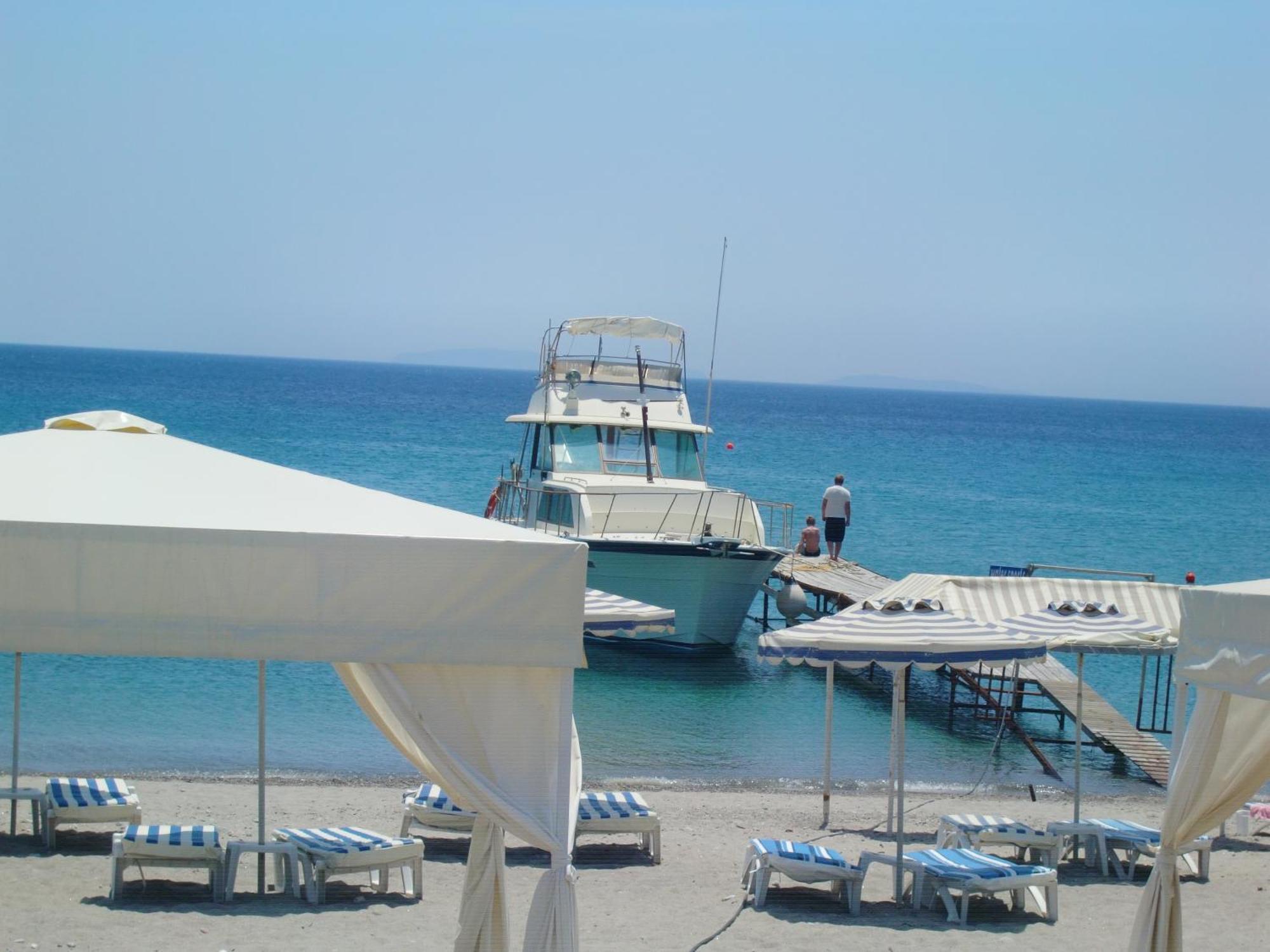 Sacallis Inn Beach Hotel Kefalos Exterior photo